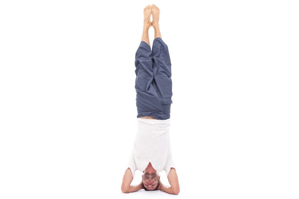Top-5-Yoga-Poses-To-Power-Up-And-Awaken-Your-Inner-Warrior1